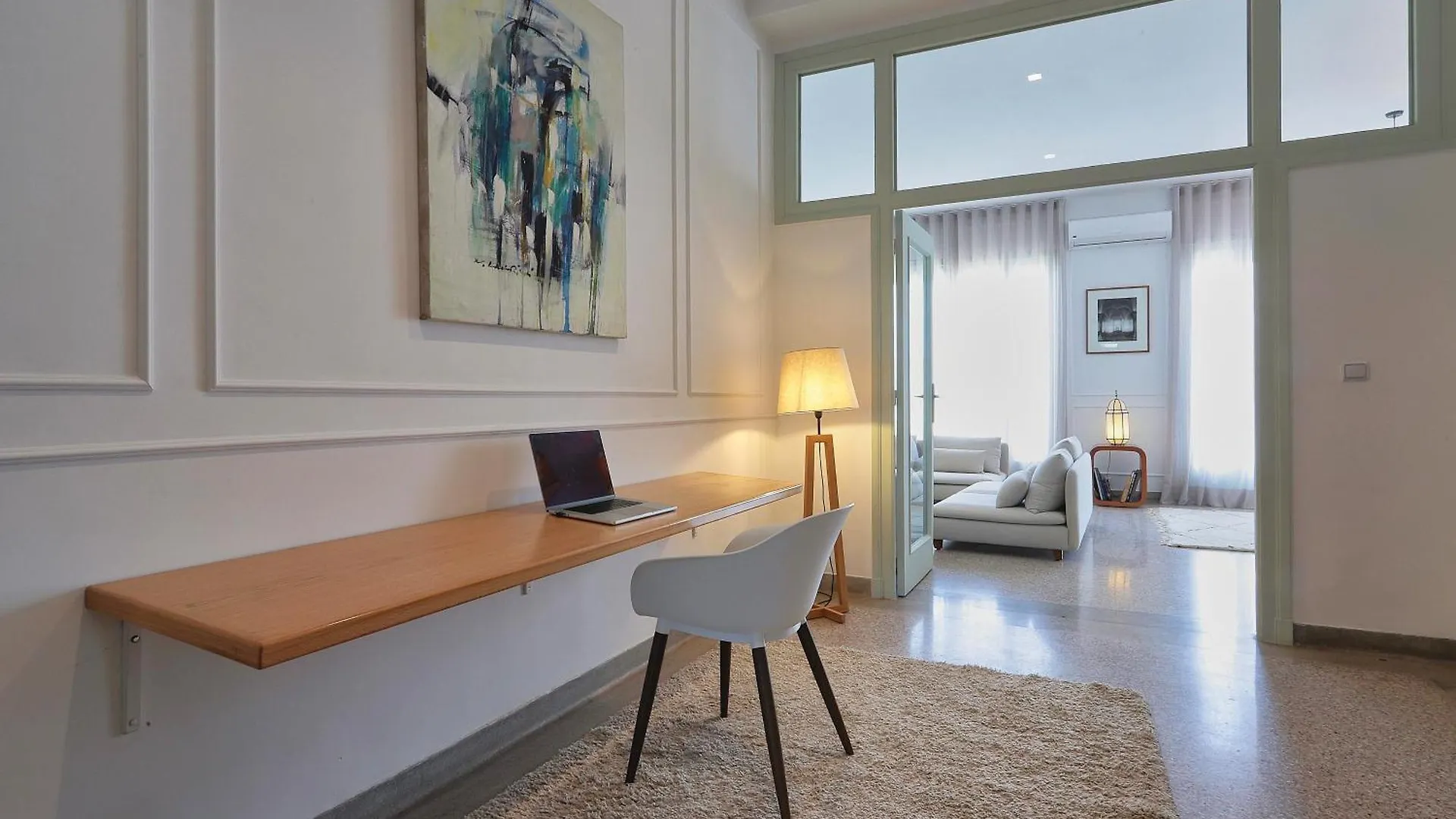 The 31 Grand Theatre By Ib Signature - Boho Chic 1Br Apt - With Wifi - Self Check-In - 24 X7 Security - City View With Terrace - Walk To Cafes! City Centre, Tram Casablanca 0*,